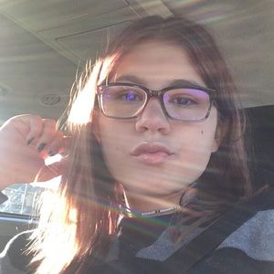 Meet your Posher, Hailey